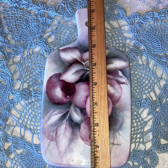 HANDCRAFTED PORCELAIN CUTTING BOARD, beautifully hand painted plums $25 - Picture 6 of 6